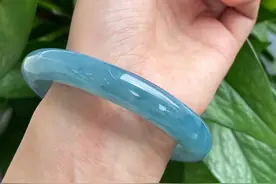 传说中的魔鬼蓝翡翠镯，让大家一睹芳颜图片
