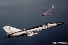 苏军毫无价值的空中撞击：苏-15在怒气之下，与走私飞机同归于尽图片
