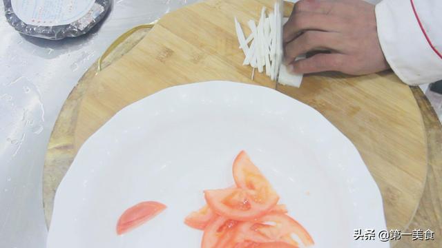 用这种方法做紫菜蛋花汤，清淡可口不油腻，一点不输饭店