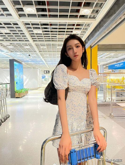 出指证吴亦凡所选的女生除了美竹之外,还有snh48前成员张丹三及于佳怡