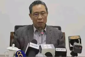 凶猛疫情来袭，中小学生寒假补习班有必要继续上吗？听听老师咋说图片