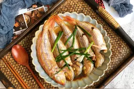 福建闽南特色的酱油水鱼，不煎不炒不粘锅，鱼肉鲜嫩无腥味，真鲜图片