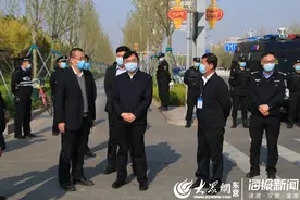 错峰返校单人单桌 河口高三学子顺利开学图片