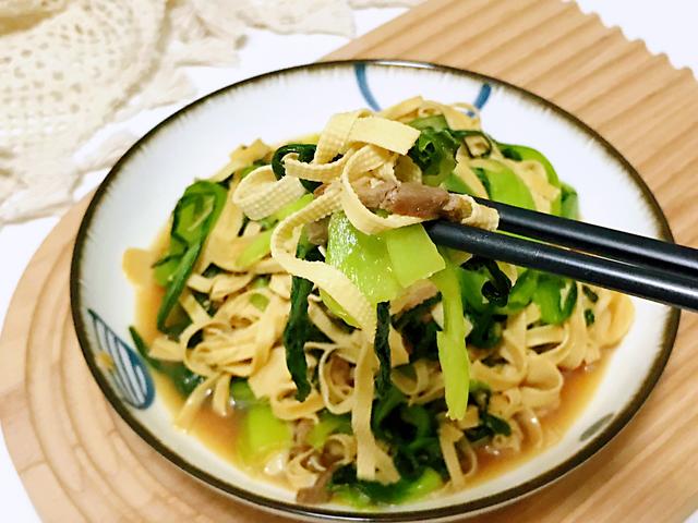 秋季这菜要多吃，富含多种氨基酸，钙含量极高，孩子常吃长高个