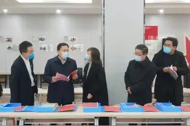 市委常委、副市长胡俊锋调研指导村（社区）“两委”换届选举工作图片