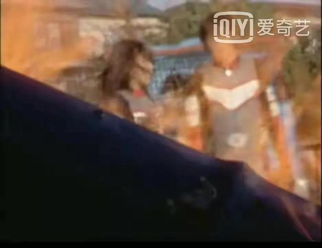 超级必杀怪兽德玛卡古把戴拿打的浑身是伤，戴拿该如何应对？