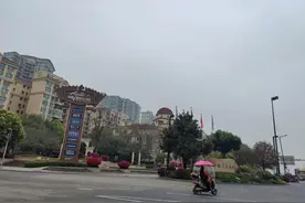 它用14年时间，造就了天府新区第一“孤城”图片