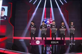 EDGM天胡开局一波崩，柠栀关羽迟来一步空推大，团战打得稀碎图片