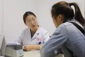 那个流产了7次的女孩又来了，主任看了眉头一皱，让去皮肤科图片