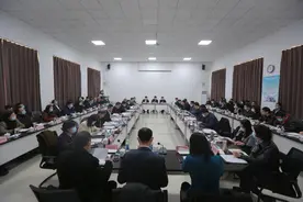 中建八局党委副书记、总经理章维成赴华北公司调研图片