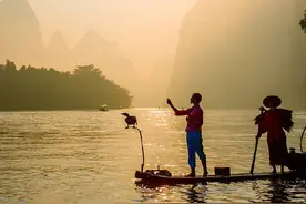 高考满分作文：《平凡如沙，光亮如珠》《甘愿做“补白”》图片