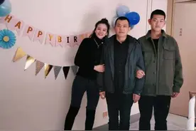 电商潮流下，郑州这家服装企业70后父亲和90后女儿意见一致，回归线下加码直营店图片