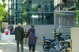 旧房加电梯，为啥7楼说非常后悔？花双倍钱却换来3个“新麻烦”图片