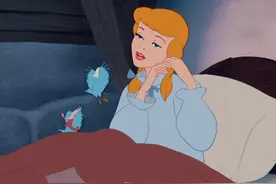 迪士尼公主中最难模仿的五个动作，白雪公主吃苹果，乐佩端曲奇图片