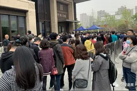 刚需的末班车图片