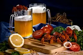 为何现在的啤酒越来越难喝？很简单，曾经的啤酒已经变成了啤水图片