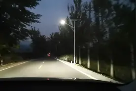 调查｜紧邻学校的路灯大多不亮，11月底恢复图片