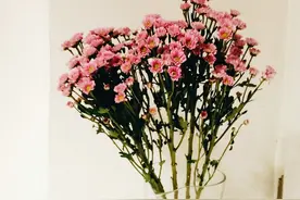 从喜欢你到爱上你，男人会经历三个转变，很明显图片