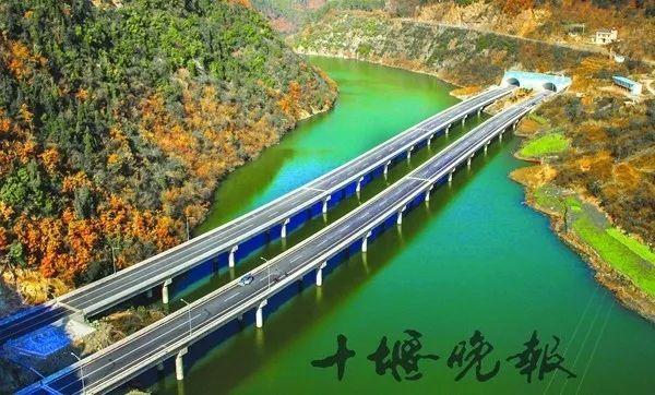 一秒入秋!十堰这几条醉美公路你一定要去走走