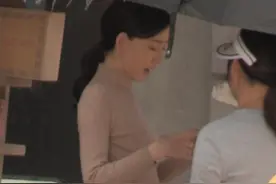 素颜女神王丽坤近况曝光，穿大衣难挡好身材，36岁单身仍不急结婚图片