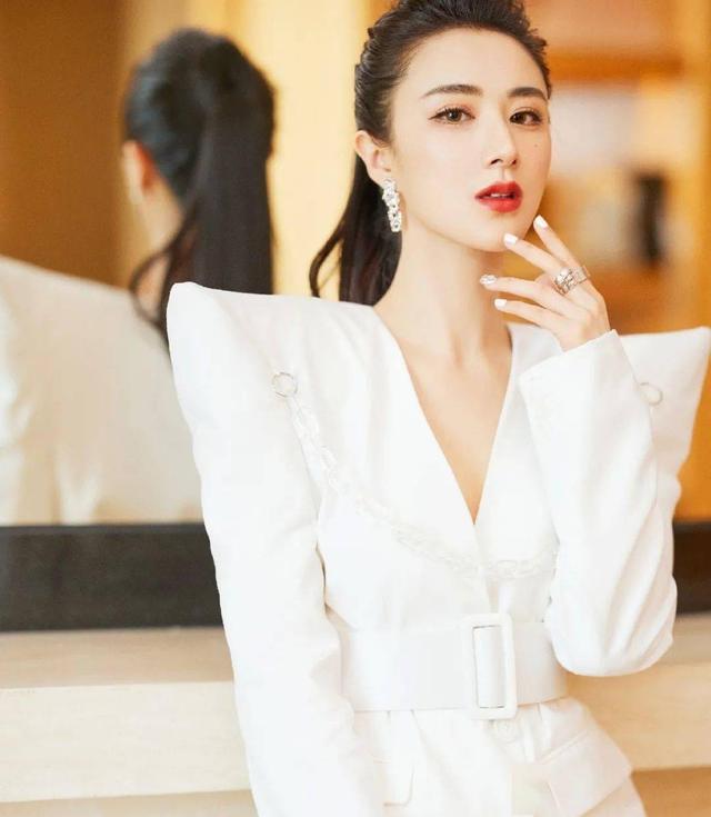 “直播一姐”薇娅的“上位史”，她的故事远比你想得更精彩