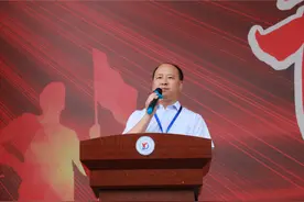 校长开讲｜大邑职高校长寄语：幸福都是奋斗出来的图片