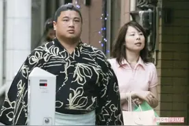 这个日本女人表面美丽优雅，背后却虐待女儿羞辱丈夫，一堆黑历史图片