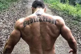 隐形的翅膀，健身新手还是老手？好看不过男人的背图片