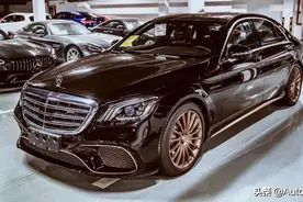 梅赛德斯AMG-S65，限量生产130台，V12双涡轮增压，最快4.2破百！图片