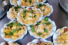 充满乡土气息的婚宴，大块吃肉，大碗喝酒，太过瘾了图片