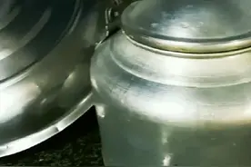 用肥皂清洁厨房用具，效果很好图片