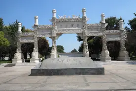 除了华佗、曹操、庄子、老子等，花戏楼也可以说是亳州的重要名片图片