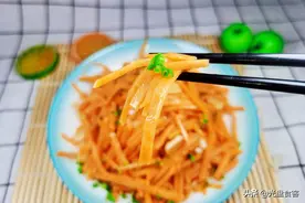 清炒红薯丝，霜降后吃正合适，简单易做，清脆爽口，全家吃得开心图片