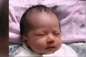 第一次当妈什么感受？网友：生完宝宝大半年了，不好意思自称妈妈图片