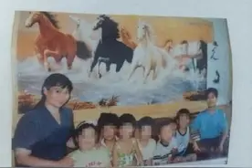 送妻女进监狱后，蓝翔技校后院又起火图片