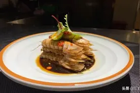 生腌鲜虾姑、秋葵豉油虾爬肉、辣汁虾蛄肉，皮皮虾不皮还很好吃哦图片