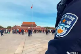 我们拼了命，就想让你好好活……警察的世界里，挺身而出从来不需要理由！图片