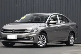 热销的国民家轿，宝来和轩逸的全面对比，谁更适合你？图片