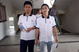 当年2位“夺刀少年”，不惜错过高考救下全车人性命，后来怎么样图片