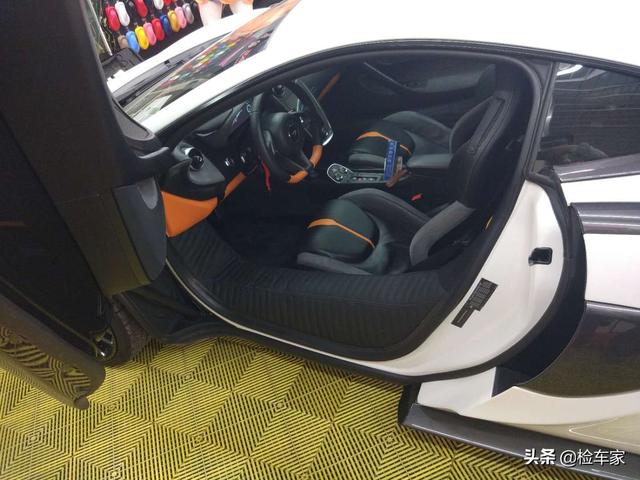 汽车车门内饰鱼鳞是什么