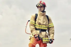 朴海镇在社交网络上发布《Forest》拍摄现场照片图片