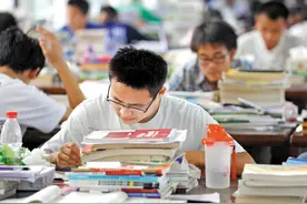 读研期间，一定要握在手里的三项“荣誉”，对未来就业很重要图片