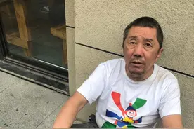 您认识流落在济南街头的这位老人吗？图片