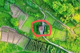 重庆山寨“地狱之门”，燃烧60年不熄灭，正版每年烧掉600亿元图片