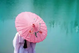 高手出上联“一日为日，二日为昌，三日为晶”，看似简单其实难对图片