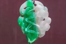 苏州博物馆的“网红”翡翠手镯，跨越400年的美凝固于此刻图片