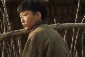 山海情：白校长和娃娃们一首《春天在哪里》，竟让观众哭花了屏幕图片