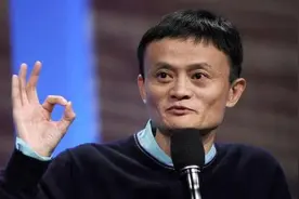 马云和何鸿燊，谁更有钱？图片