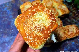 面包这样做内部松软底脆焦香，做法简单，小朋友们都爱吃哦图片