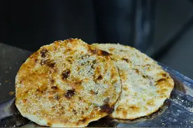 各种各样的饼子，您喜欢吃哪种？您老家有哪种？图片